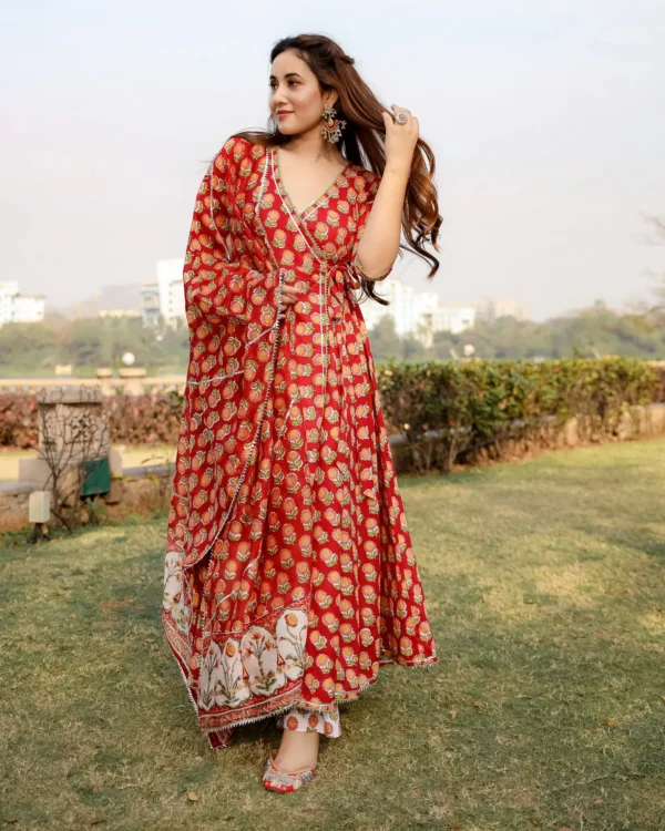 Women Red Rosewood Handblock Suit Set - Image 5
