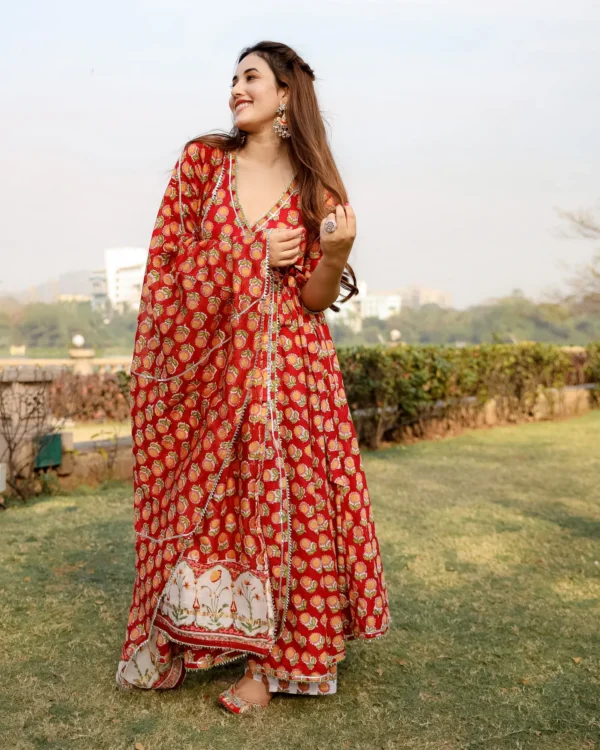 Women Red Rosewood Handblock Suit Set - Image 4