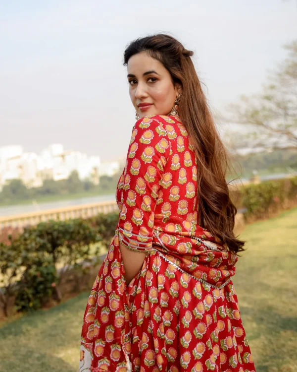 Women Red Rosewood Handblock Suit Set - Image 2