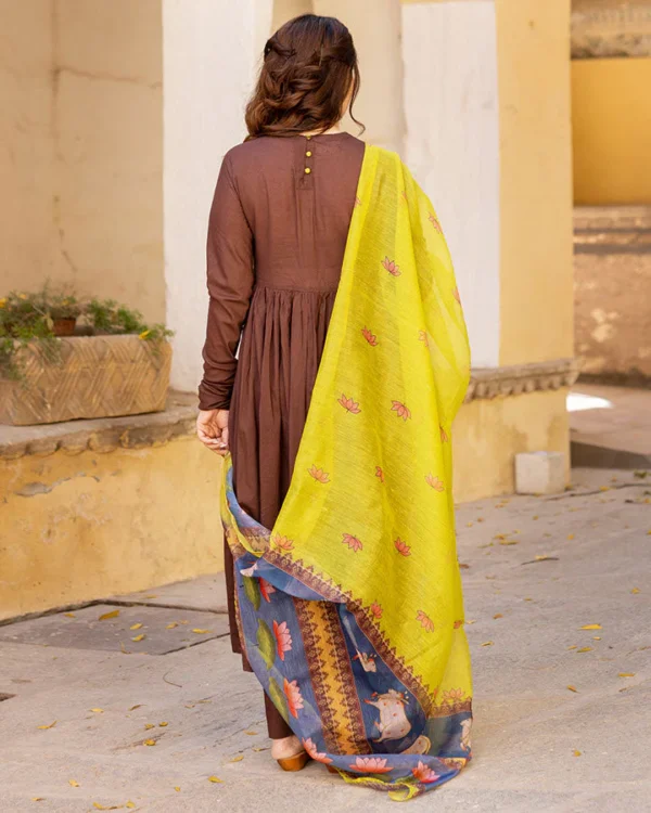Women Brown Kalamkari Chhap Suit Set - Image 3