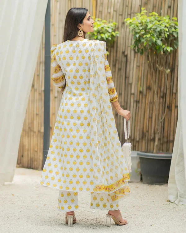 Women Golden Buta Suit Set - Image 3